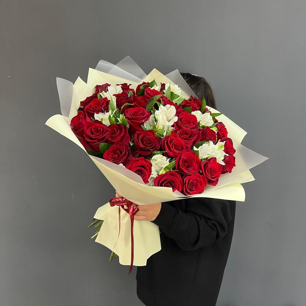 Букет «Танец любви» – гармония страсти и нежности в каждом лепестке Анадырь Чукотский автономный округ