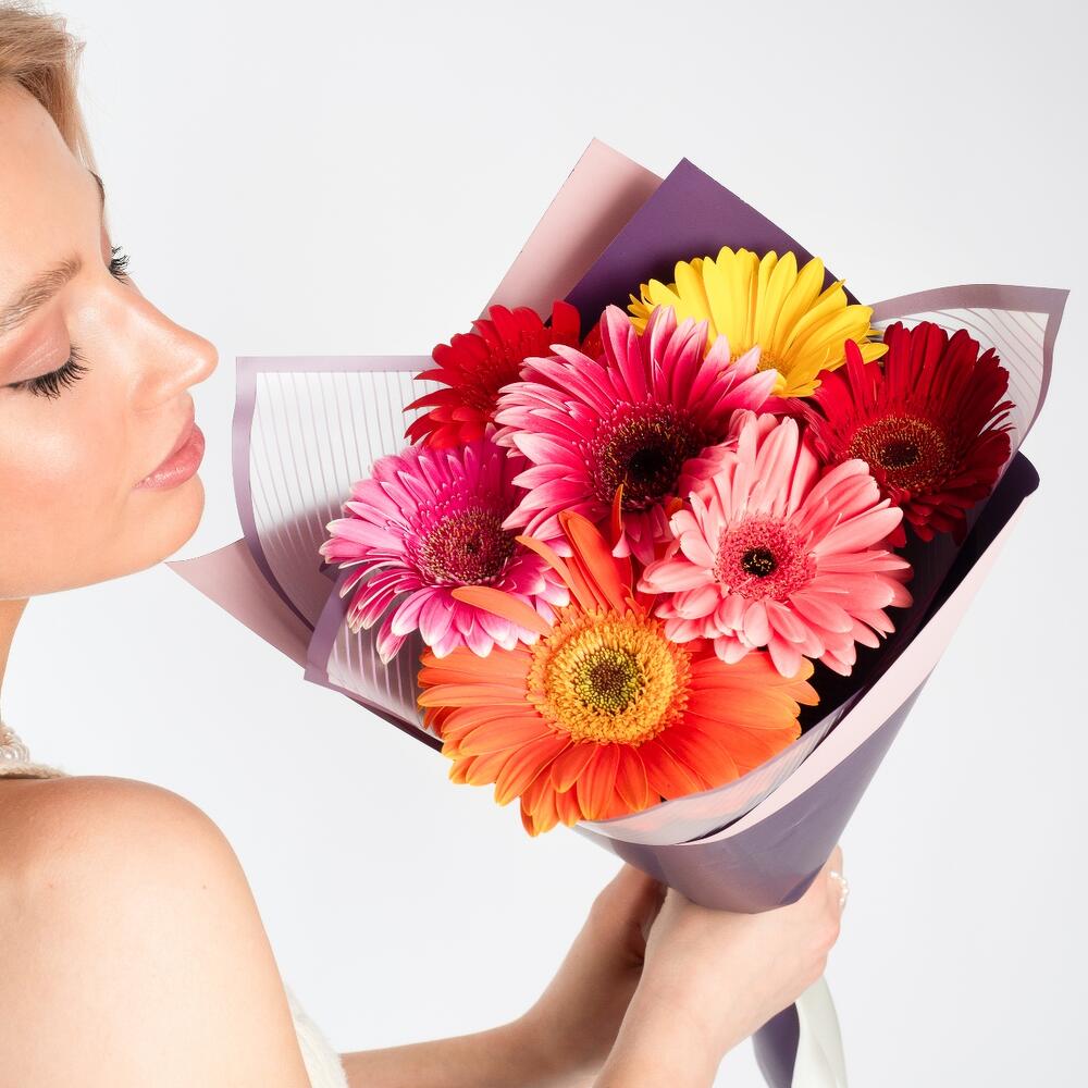 Солнечный букет из 7 свежих гербер – радость в подарок Анадырь Чукотский автономный округ