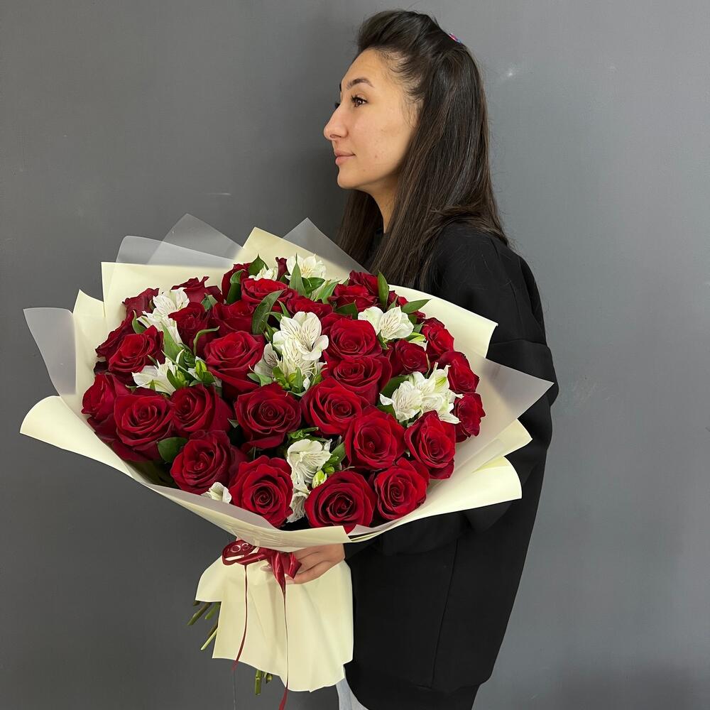 Букет «Танец любви» – гармония страсти и нежности в каждом лепестке Анадырь Чукотский автономный округ