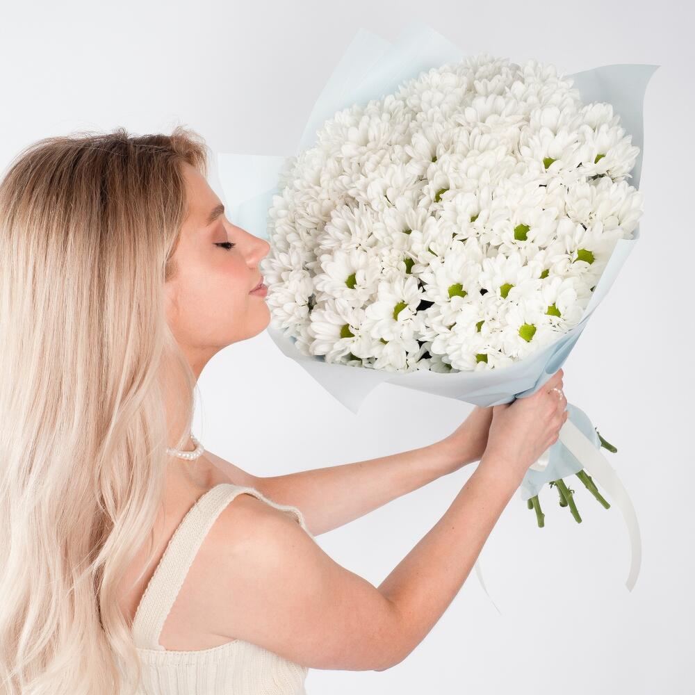 Букет «Ромашковое чудо» – летнее настроение в белых хризантемах Анадырь Чукотский автономный округ