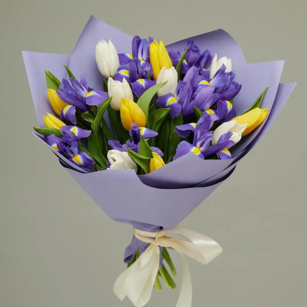 Букет из ирисов и тюльпанов «Весна» Анадырь Чукотский автономный округ