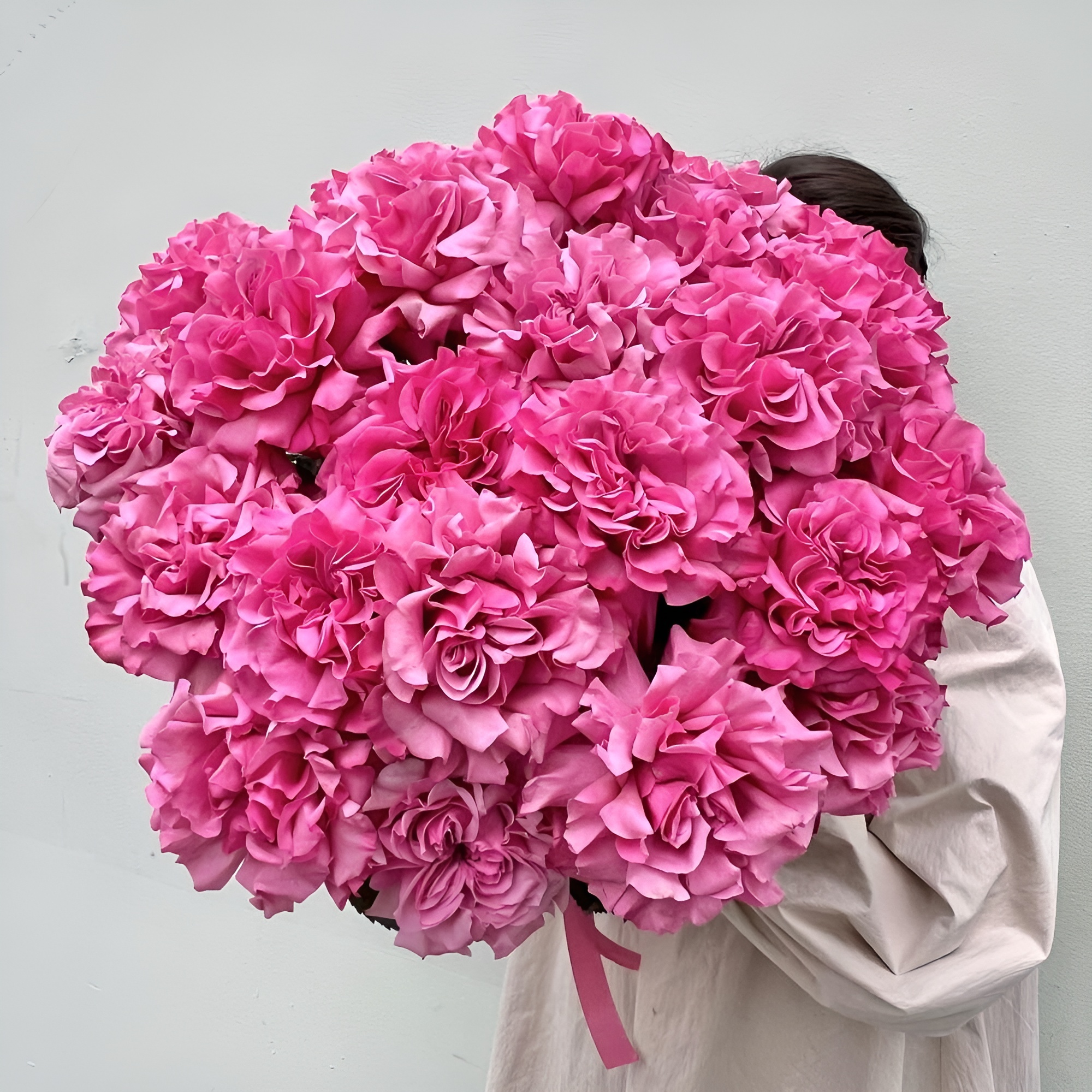 Роскошный букет из пионовидных роз – королевский подарок Анадырь Чукотский автономный округ