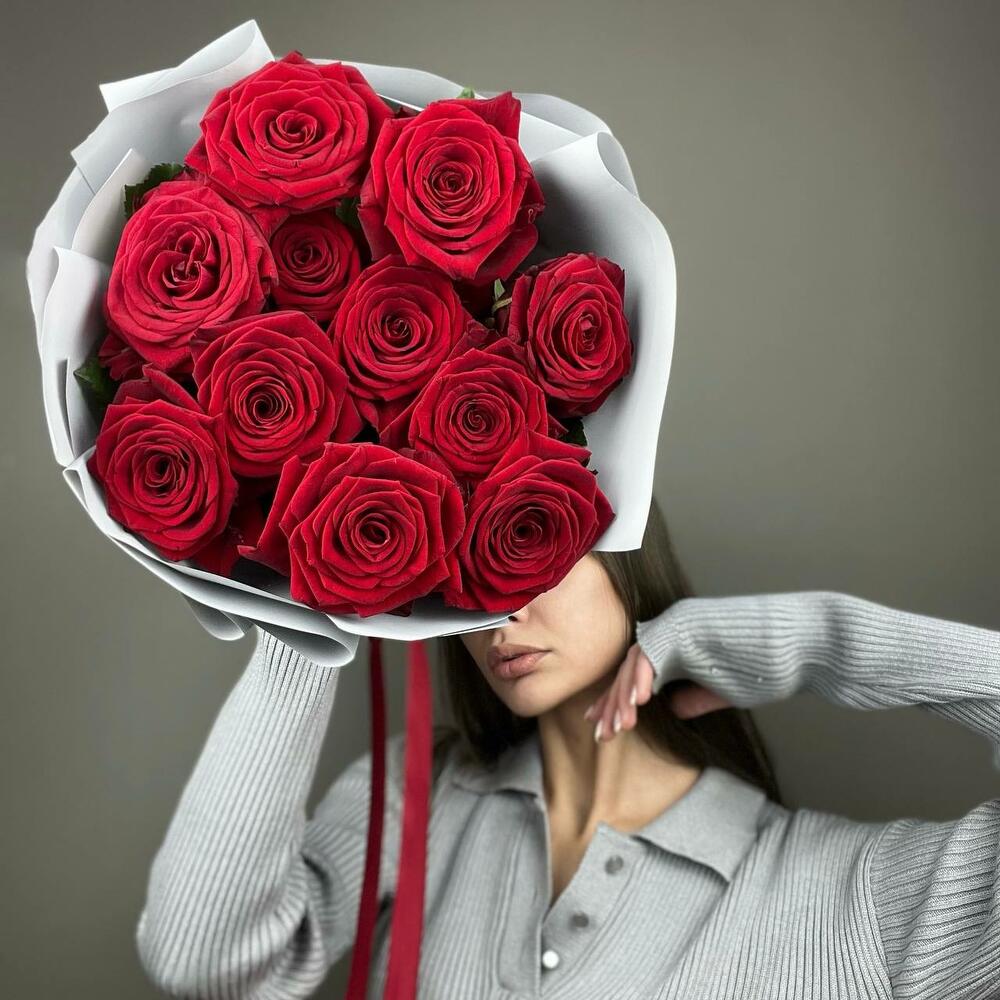 Букет «Красный бархат» – роскошь эквадорских роз Анадырь Чукотский автономный округ