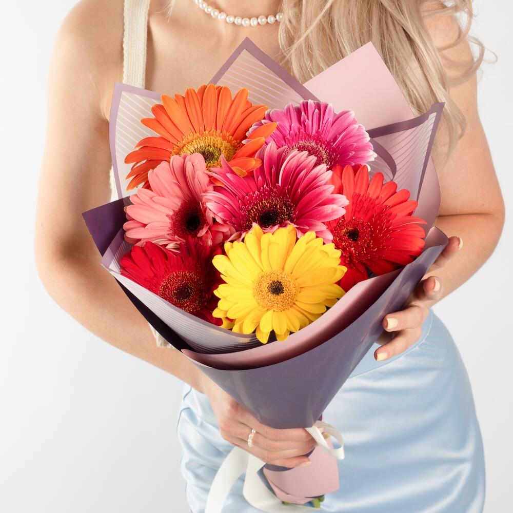 Солнечный букет из 7 свежих гербер – радость в подарок Анадырь Чукотский автономный округ