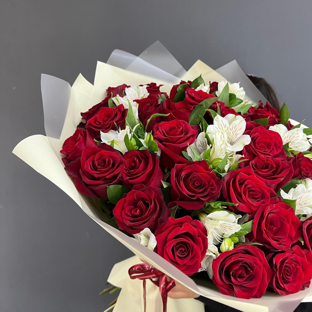 Букет «Танец любви» – гармония страсти и нежности в каждом лепестке Анадырь Чукотский автономный округ