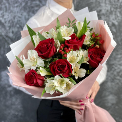 Букет «Нуар» – контраст страсти и нежности Анадырь Чукотский автономный округ