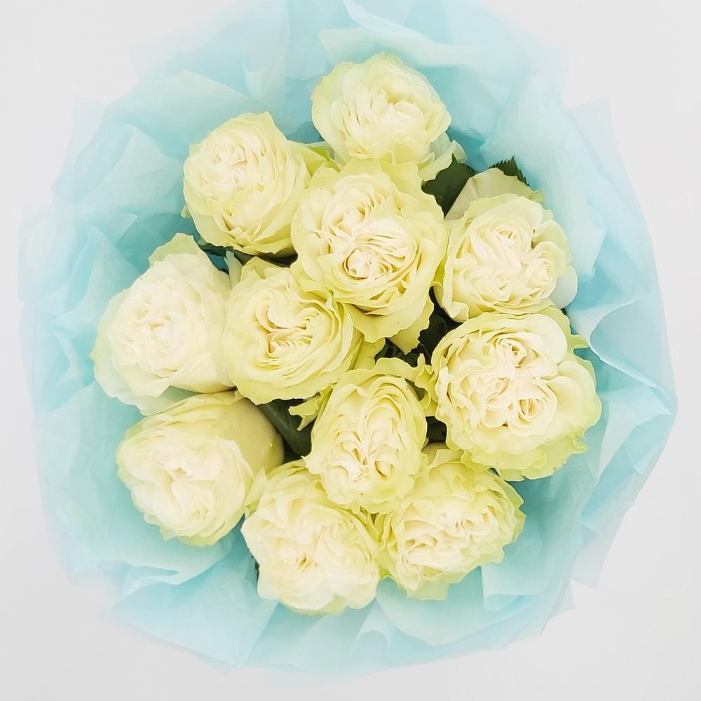 Букет «Кружевное облачко» – 11 белоснежных роз в нежной упаковке Анадырь Чукотский автономный округ